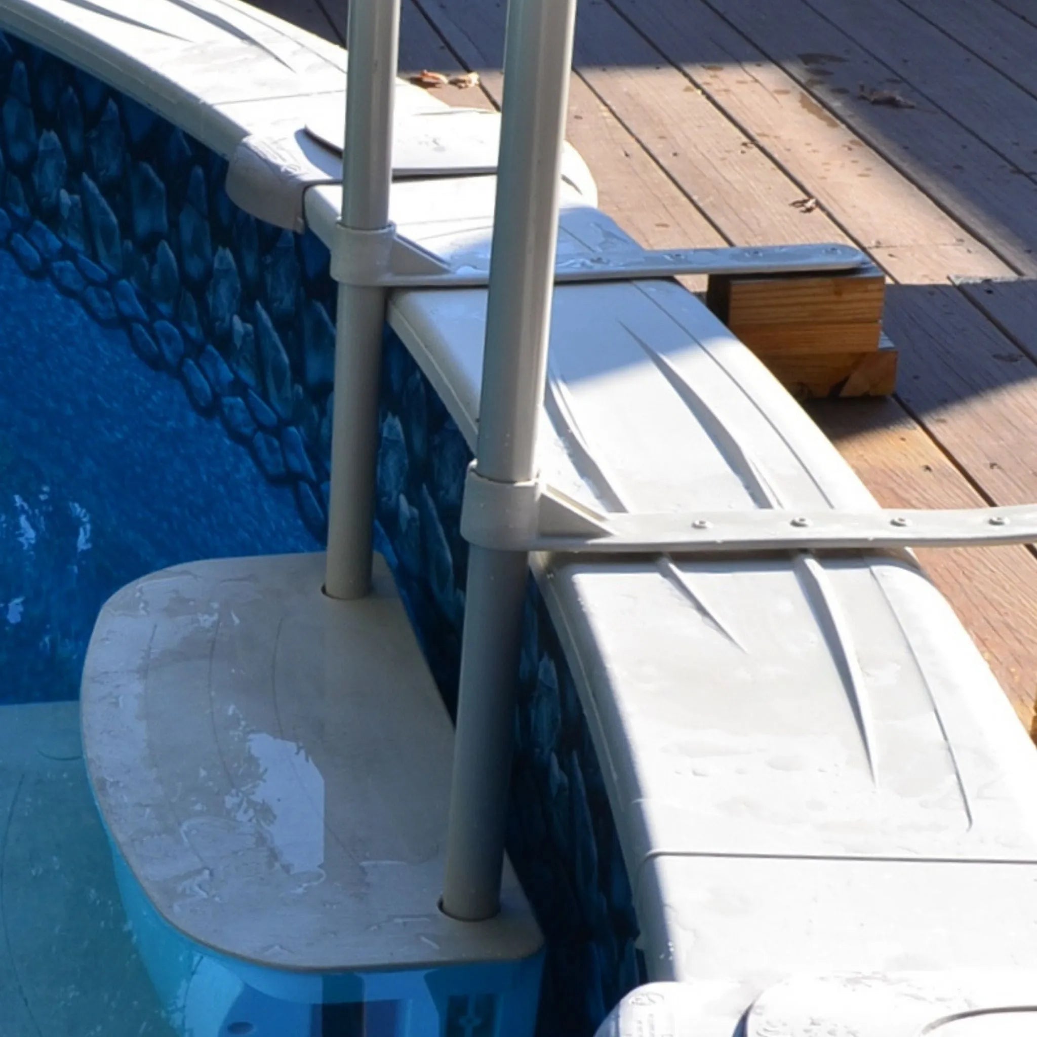 Main Access Deck Connector (H)